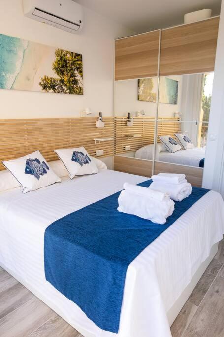 Enjoy La Carihuela Beach At 4 Min.Terrace & Pool. Torremolinos Ngoại thất bức ảnh